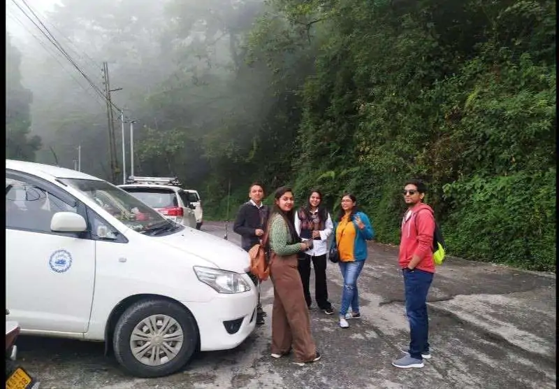 Group Tours for Solo Travelers